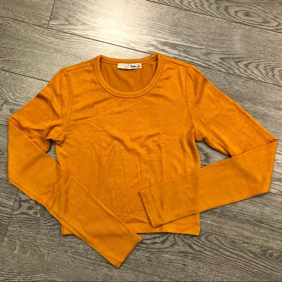 SOLD Wilfred Free Long Sleeve Crop Top - Picture 1 of 3